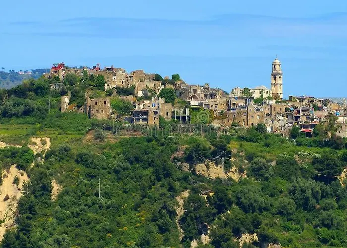 Albero Maestro On Bussana Seaside * Sanremo