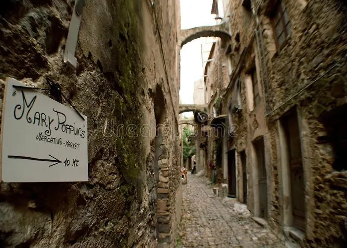 Albero Maestro On Bussana Seaside Sanremo