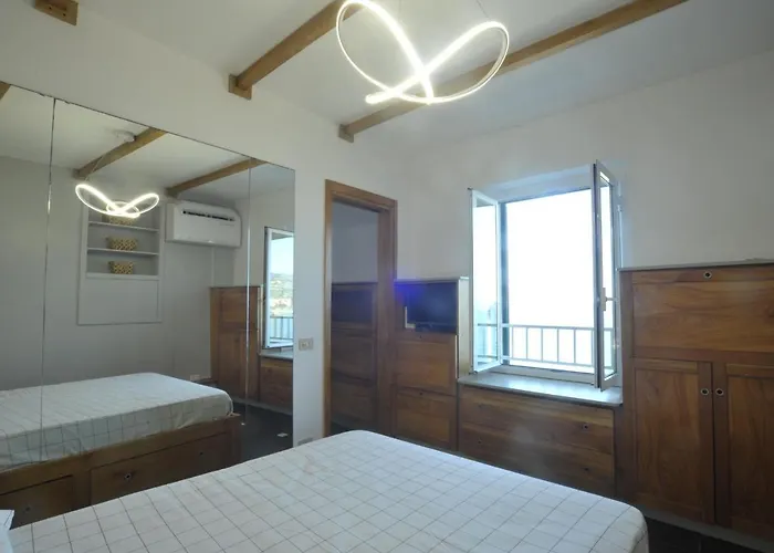 Albero Maestro On Bussana Seaside Apartment *