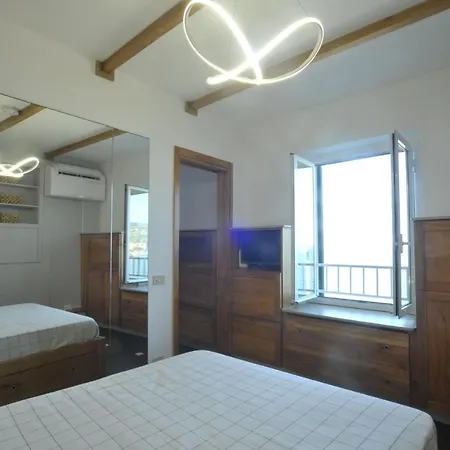 Albero Maestro On Bussana Seaside Apartman *